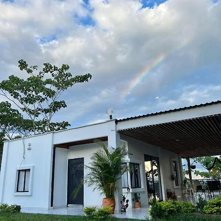 Cabana Campestre Con Piscina En La Hacienda Napoles Doradal Zewnętrze zdjęcie